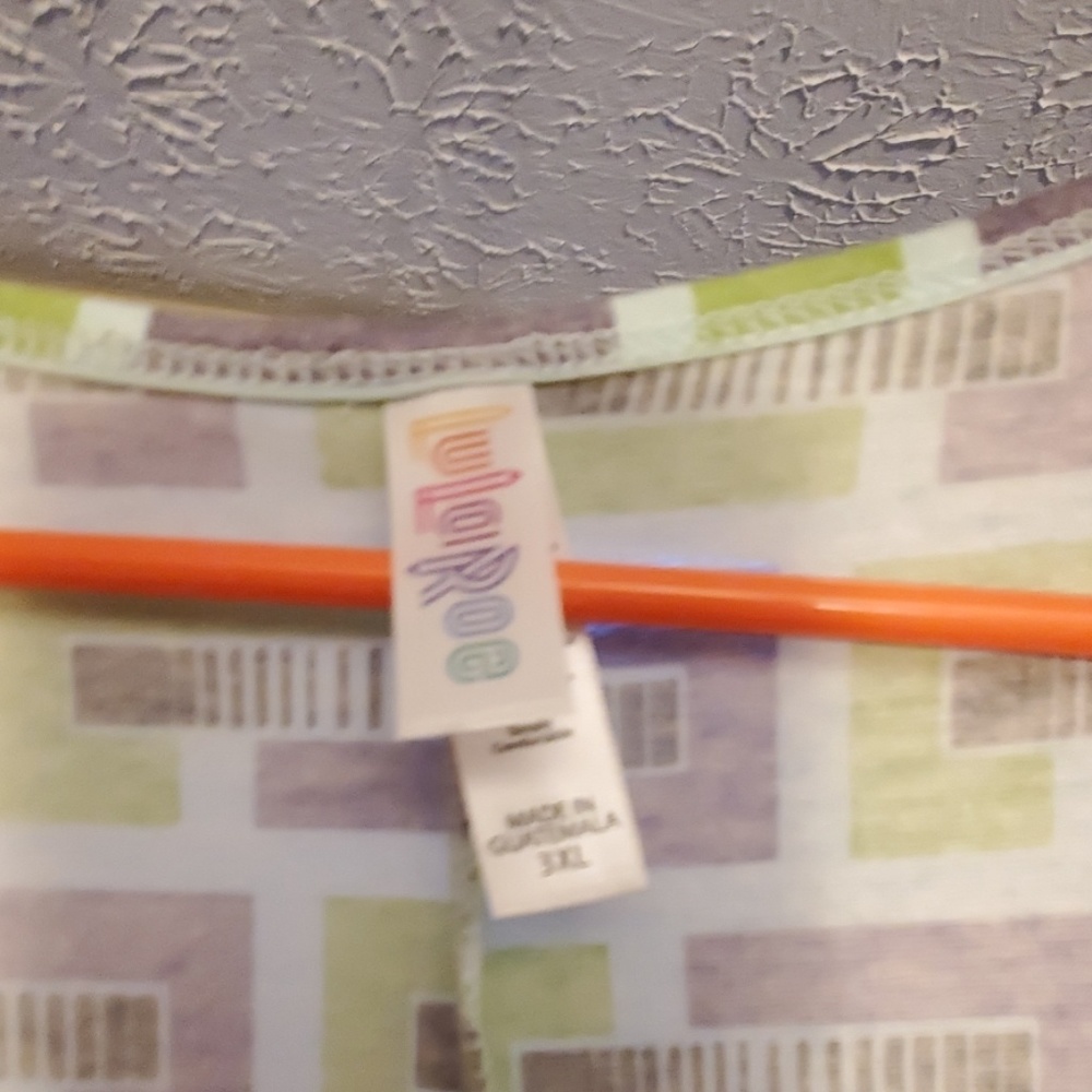 Perfect Tee - Picture 2 of 3